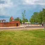 Beach Hostel Balatonboglar *