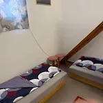 Beach Hostel Balatonboglar * Balatonboglar
