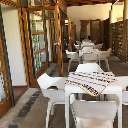 Beach Hostel Balatonboglar מלון דירות Balatonboglár