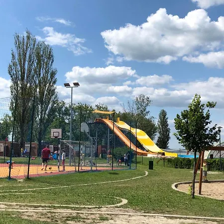 Beach Hostel Balatonboglar *