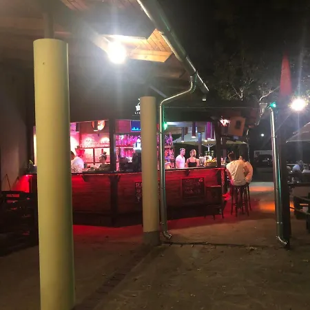 מלון דירות Beach Hostel Balatonboglar