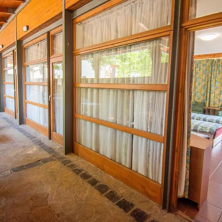 Beach Hostel Balatonboglar *