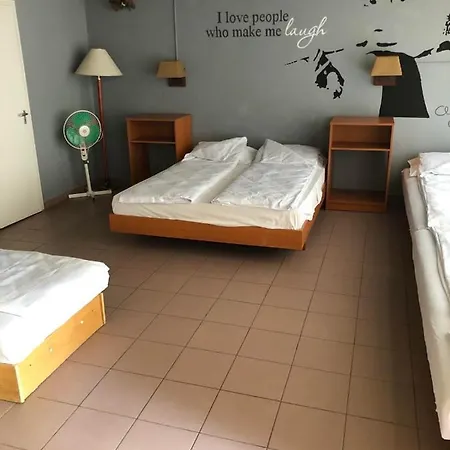 Beach Hostel Balatonboglar *