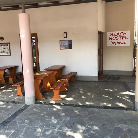 Beach Hostel Balatonboglar Aparthotel