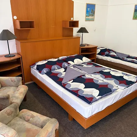 Beach Hostel Balatonboglar * Balatonboglar
