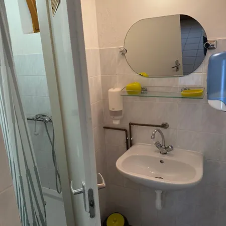 Beach Hostel Balatonboglar *