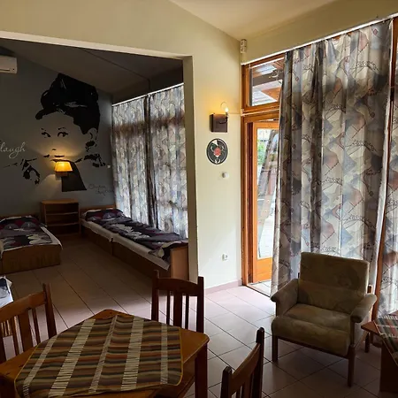 מלון דירות Beach Hostel Balatonboglar Balatonboglár